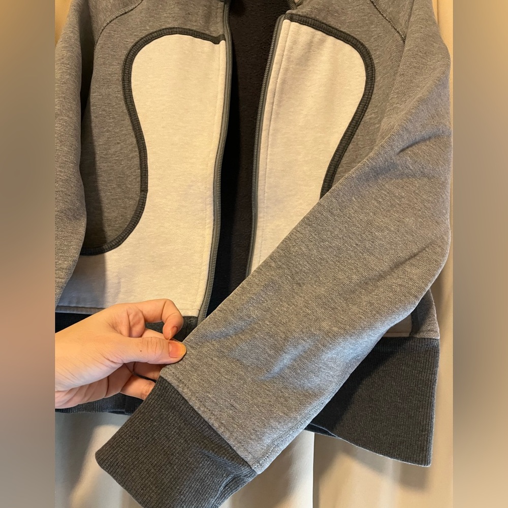 Lululemon jacket - Picture 2 of 7
